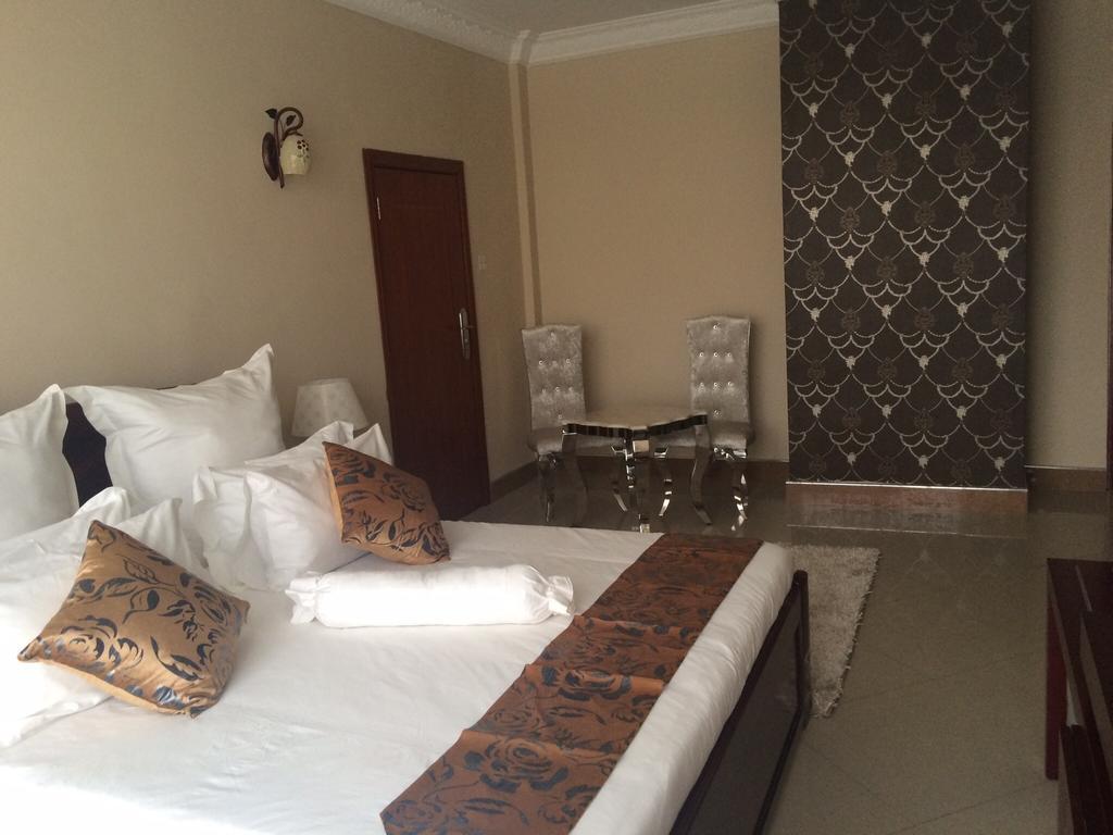 Sherbourne Hotel Kitwe Exterior foto